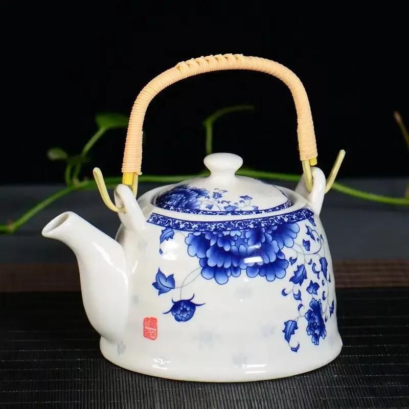 Théière en porcelaine bleu chinoise