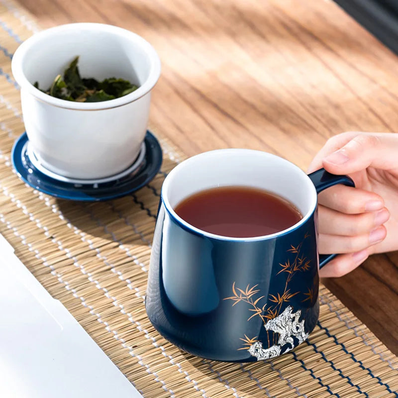 Tasse à thé avec infuseur asiatique